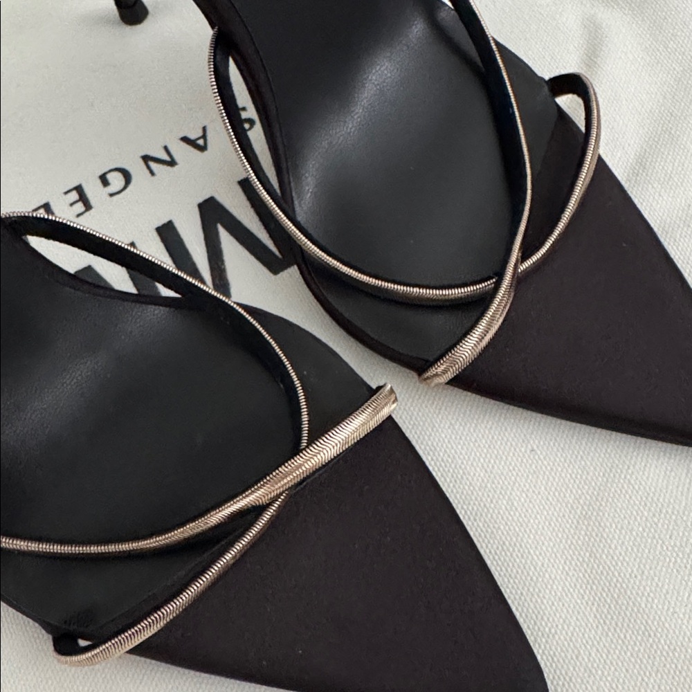 FEMME LA The Russo Slipper in Black/Gold - Picture 7 of 12